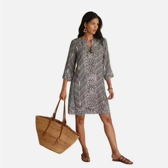 Soft Surroundings Dresses & Skirts - Soft Surroundings Raven Shift Black and White Dress  3/4 Sleeve Ikat Print Rayon